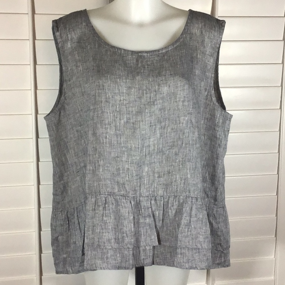 Crown Linen Designs top